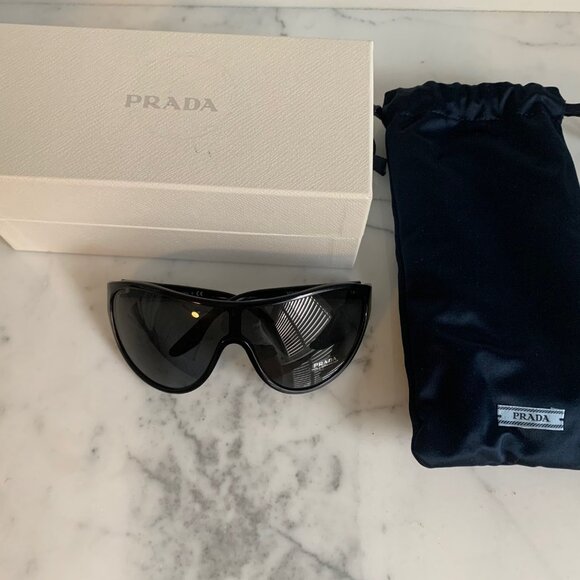 Prada sunglasses - Picture 1 of 1